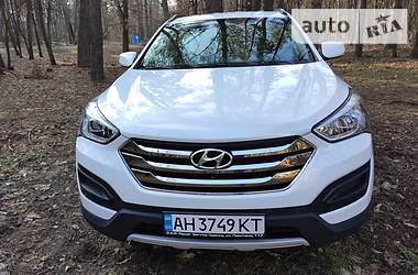 Внедорожник / Кроссовер Hyundai Santa FE 2014 в 