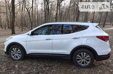 Внедорожник / Кроссовер Hyundai Santa FE 2014 в 