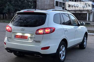 Позашляховик / Кросовер Hyundai Santa FE 2010 в 