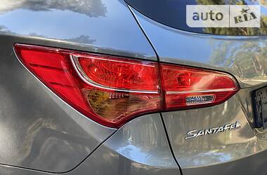 Позашляховик / Кросовер Hyundai Santa FE 2014 в 
