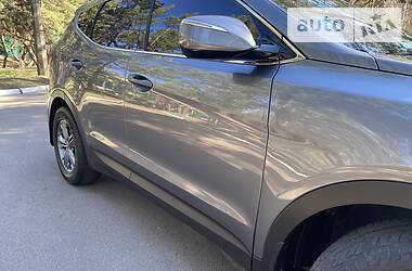 Позашляховик / Кросовер Hyundai Santa FE 2014 в 