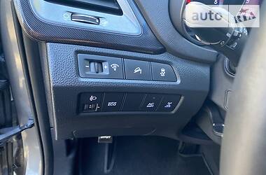 Позашляховик / Кросовер Hyundai Santa FE 2014 в 