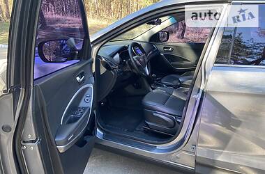 Позашляховик / Кросовер Hyundai Santa FE 2014 в 