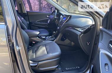 Позашляховик / Кросовер Hyundai Santa FE 2014 в 