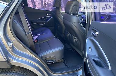 Позашляховик / Кросовер Hyundai Santa FE 2014 в 