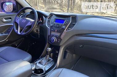 Позашляховик / Кросовер Hyundai Santa FE 2014 в 