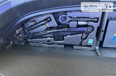 Позашляховик / Кросовер Hyundai Santa FE 2014 в 