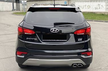 Внедорожник / Кроссовер Hyundai Santa FE 2017 в Киеве