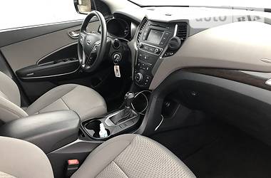 Позашляховик / Кросовер Hyundai Santa FE 2017 в 