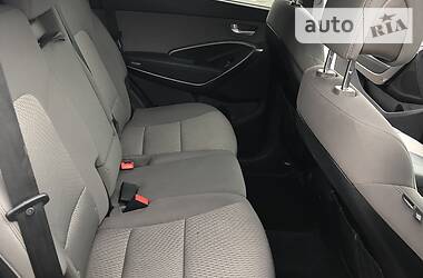 Позашляховик / Кросовер Hyundai Santa FE 2017 в 