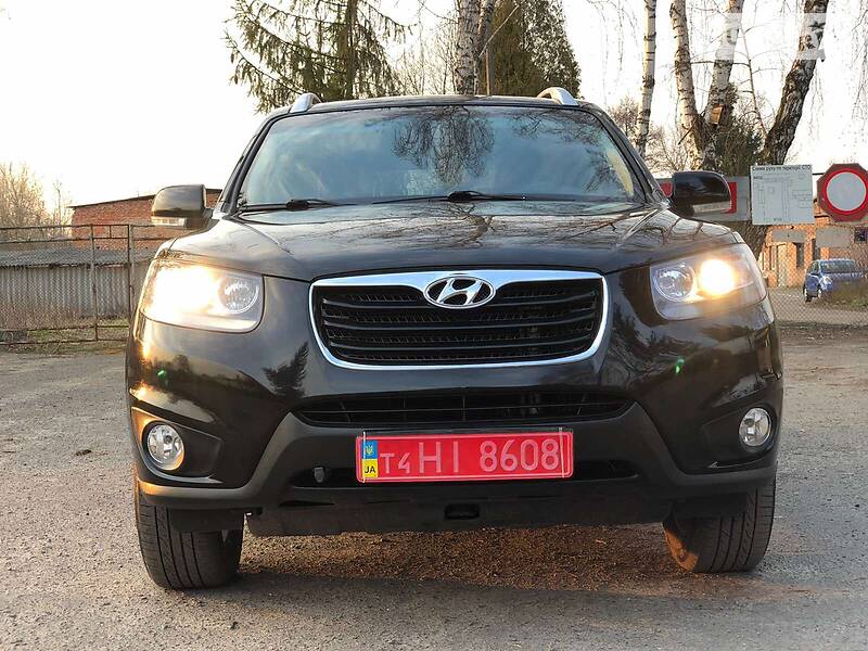 Універсал Hyundai Santa FE 2010 в Радивиліві