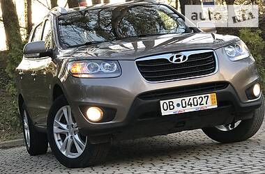 Позашляховик / Кросовер Hyundai Santa FE 2011 в 