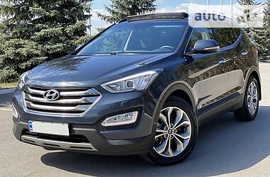 Позашляховик / Кросовер Hyundai Santa FE 2015 в 
