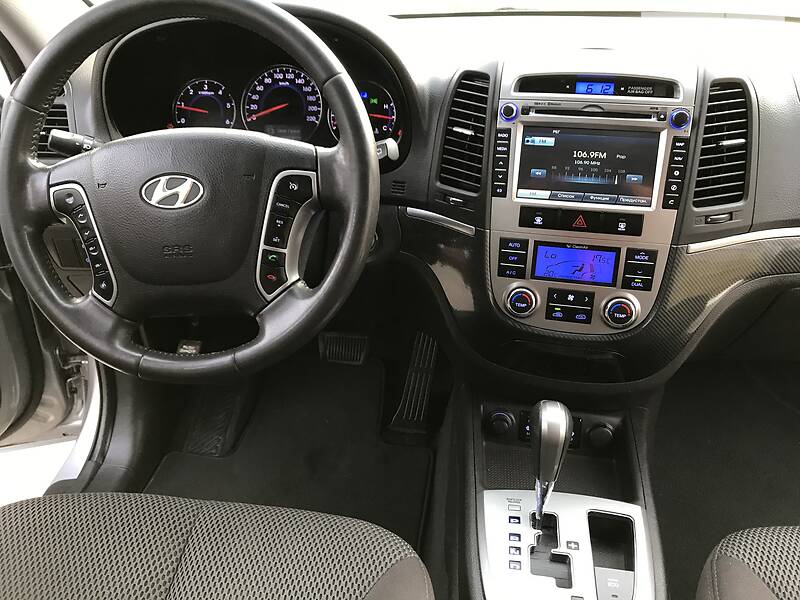 Внедорожник / Кроссовер Hyundai Santa FE 2011 в Луцке