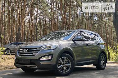 Позашляховик / Кросовер Hyundai Santa FE 2014 в 