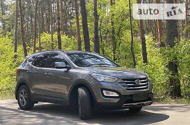 Позашляховик / Кросовер Hyundai Santa FE 2014 в 