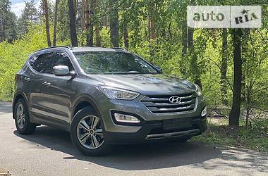 Позашляховик / Кросовер Hyundai Santa FE 2014 в 