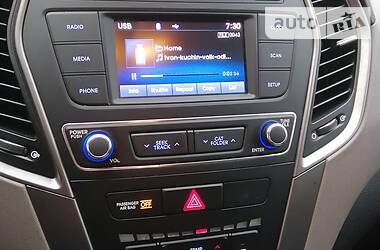 Позашляховик / Кросовер Hyundai Santa FE 2016 в 
