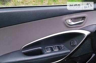 Позашляховик / Кросовер Hyundai Santa FE 2016 в 