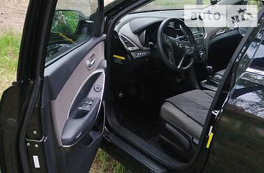 Позашляховик / Кросовер Hyundai Santa FE 2016 в 
