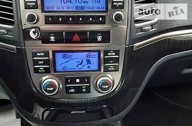 Позашляховик / Кросовер Hyundai Santa FE 2009 в 