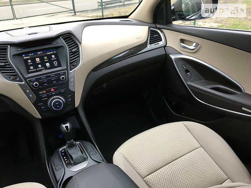 Позашляховик / Кросовер Hyundai Santa FE 2016 в Києві