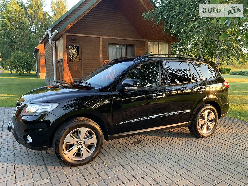 Позашляховик / Кросовер Hyundai Santa FE 2011 в Луцьку