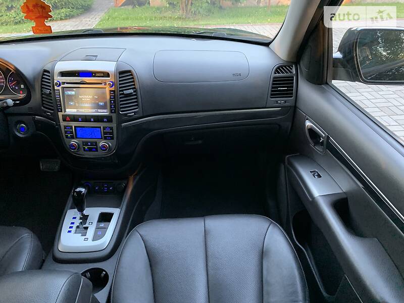 Позашляховик / Кросовер Hyundai Santa FE 2011 в Луцьку