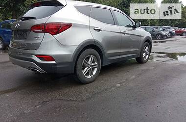 Внедорожник / Кроссовер Hyundai Santa FE 2016 в Киеве