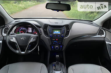 Позашляховик / Кросовер Hyundai Santa FE 2014 в 
