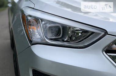 Позашляховик / Кросовер Hyundai Santa FE 2014 в 
