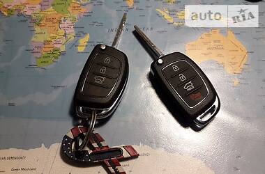 Позашляховик / Кросовер Hyundai Santa FE 2013 в 