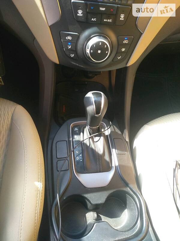 Хэтчбек Hyundai Santa FE 2015 в Тернополе