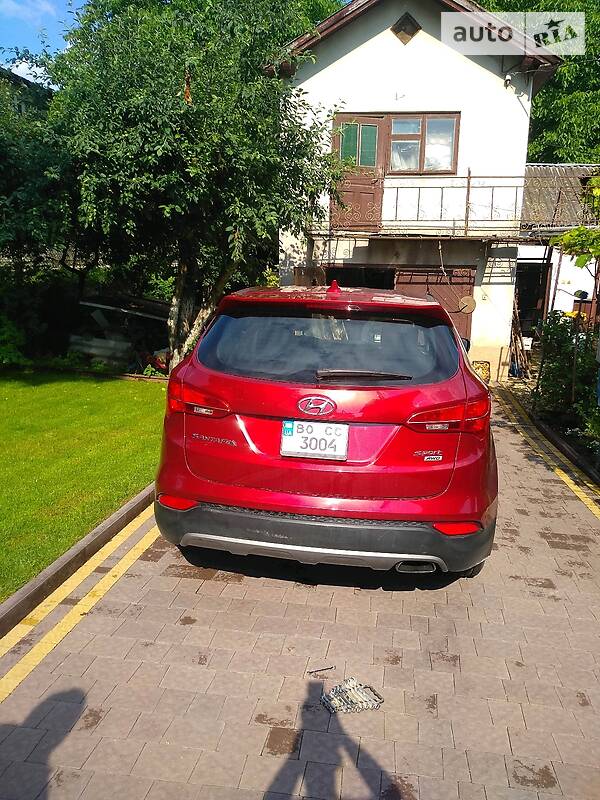 Хэтчбек Hyundai Santa FE 2015 в Тернополе