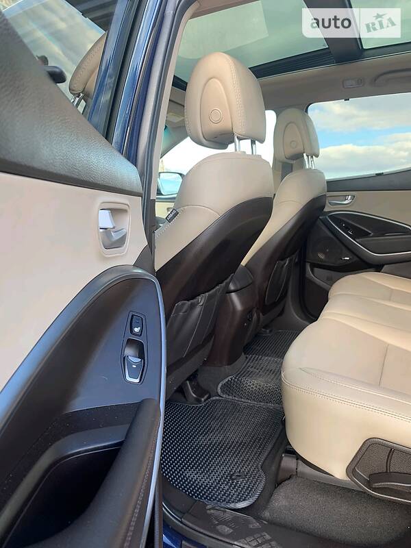 Внедорожник / Кроссовер Hyundai Santa FE 2017 в Черноморске