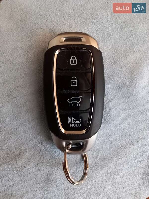 Позашляховик / Кросовер Hyundai Santa FE 2019 в Дніпрі