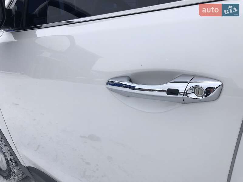 Позашляховик / Кросовер Hyundai Santa FE 2016 в Києві