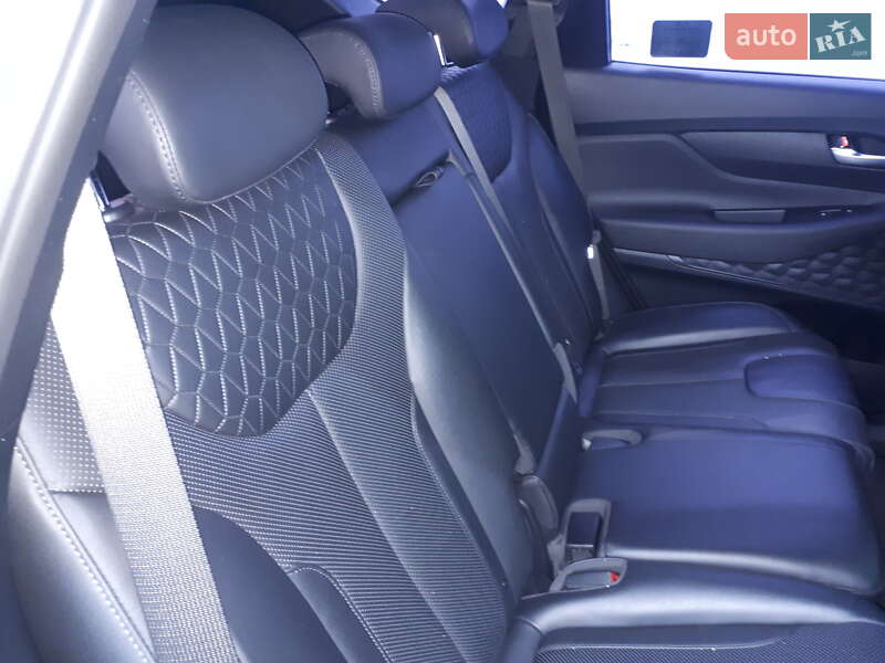 Внедорожник / Кроссовер Hyundai Santa FE 2018 в Ивано-Франковске