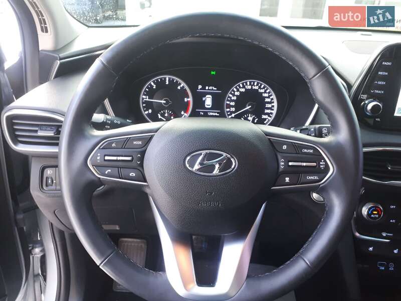 Внедорожник / Кроссовер Hyundai Santa FE 2018 в Ивано-Франковске