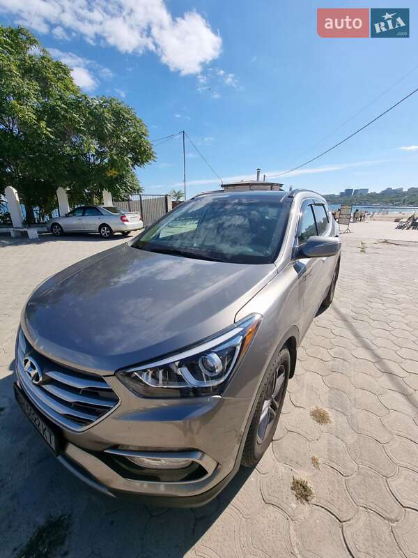 Позашляховик / Кросовер Hyundai Santa FE 2016 в Одесі