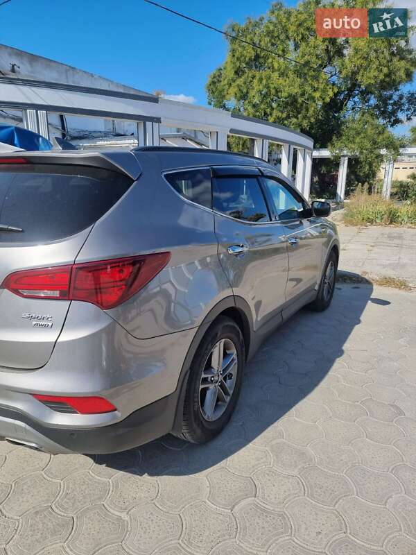 Позашляховик / Кросовер Hyundai Santa FE 2016 в Одесі