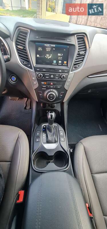 Позашляховик / Кросовер Hyundai Santa FE 2017 в Луцьку