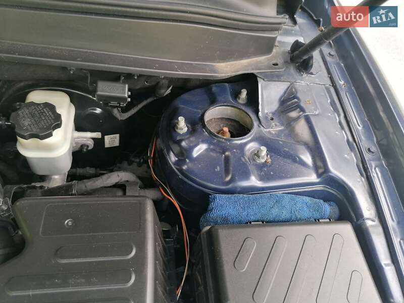 Внедорожник / Кроссовер Hyundai Santa FE 2007 в Краснограде фото 12 Внедорожник / Кроссовер Hyundai Santa FE 2007 в Краснограде