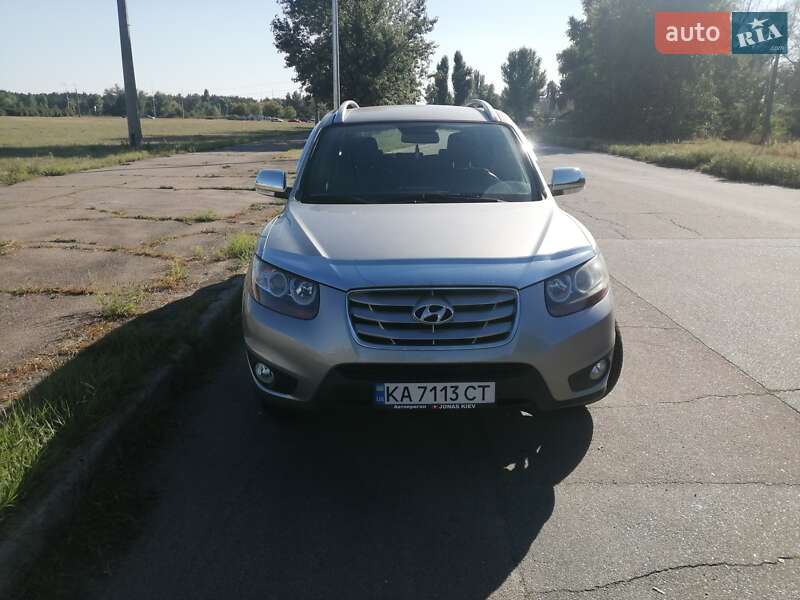 Позашляховик / Кросовер Hyundai Santa FE 2010 в Києві