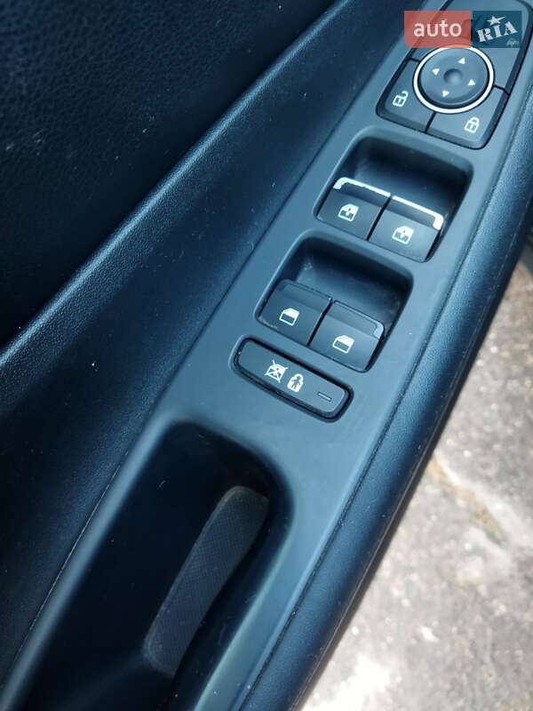 Внедорожник / Кроссовер Hyundai Santa FE 2018 в Великой Александровке