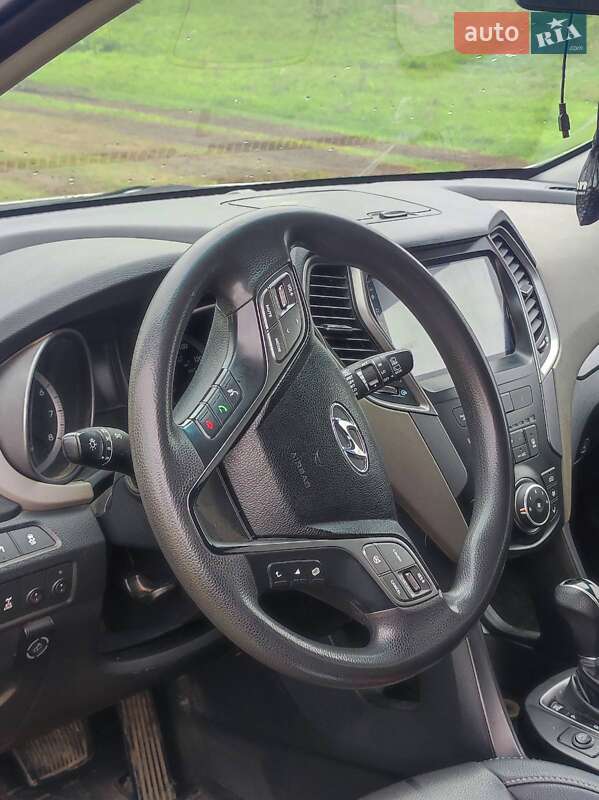Позашляховик / Кросовер Hyundai Santa FE 2015 в Кривому Розі