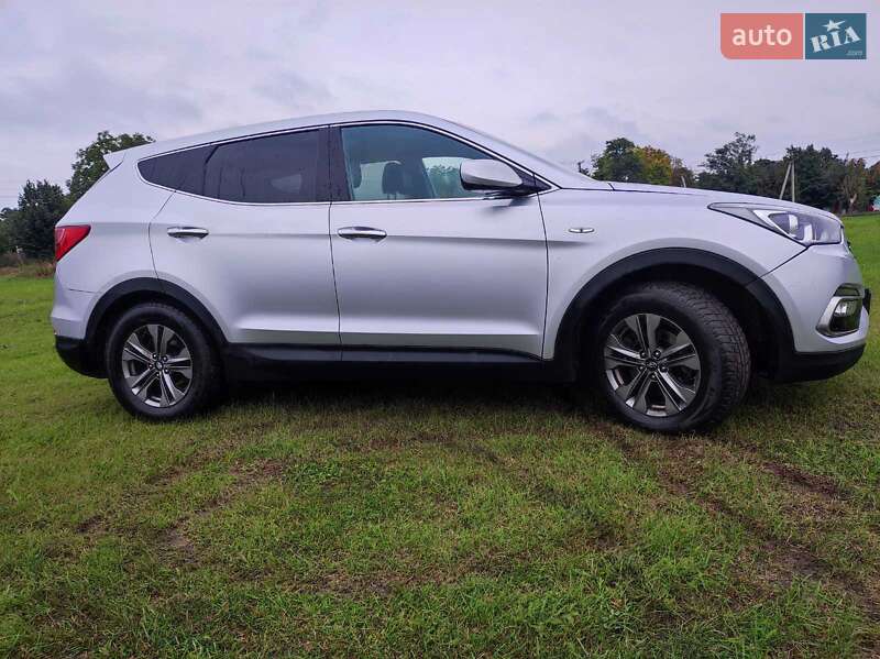 Позашляховик / Кросовер Hyundai Santa FE 2015 в Кривому Розі