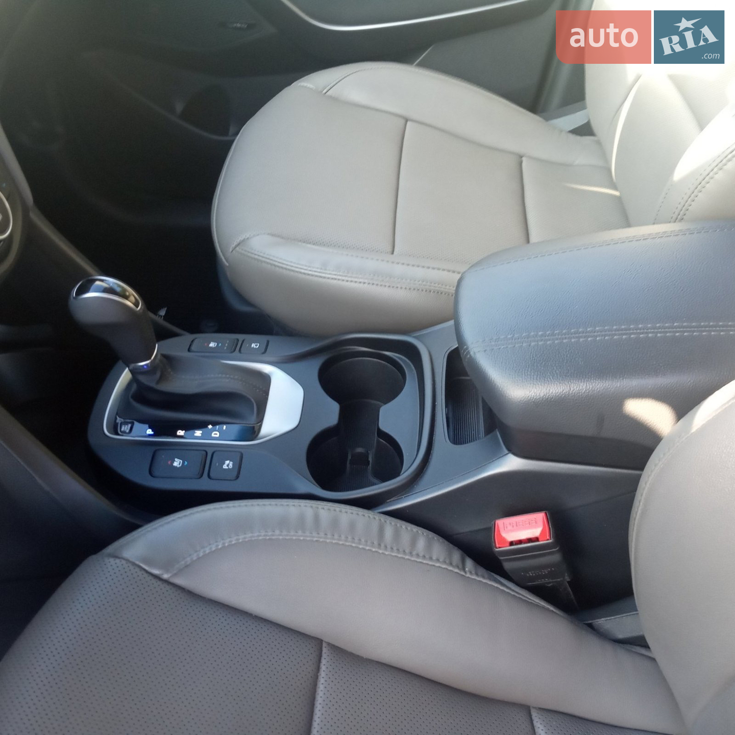 2016 Hyundai Santa Fe - мініатюра 23
