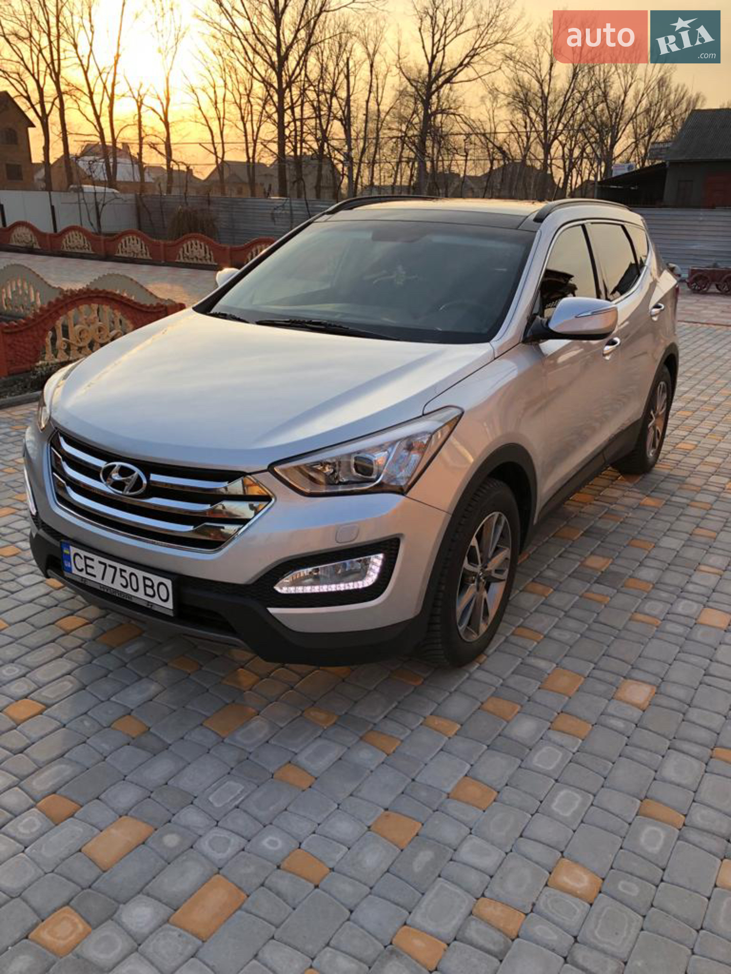2012 Hyundai Santa Fe - мініатюра 2