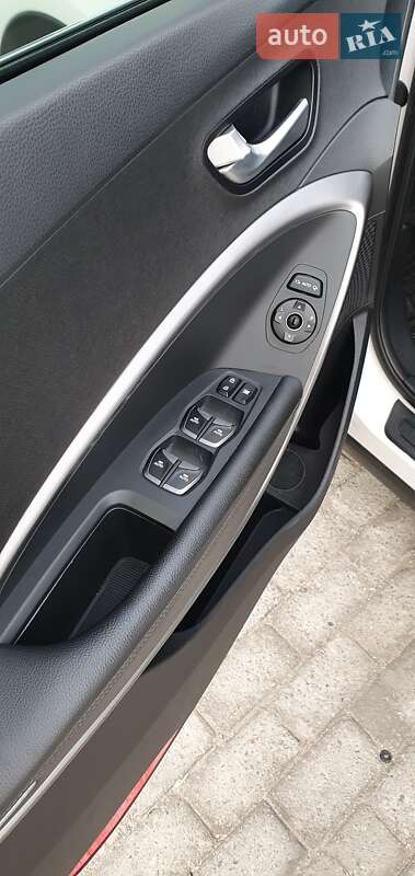 Внедорожник / Кроссовер Hyundai Santa FE 2013 в Запорожье